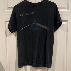 Vintage Pink Floyd T-shirt in very good condition. Size adult small